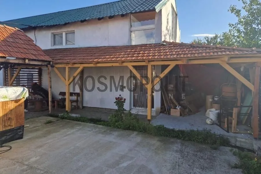 Prodaja, kuća, 172m², Zemun Ugrinovci, Zemun Sve Podlokacije