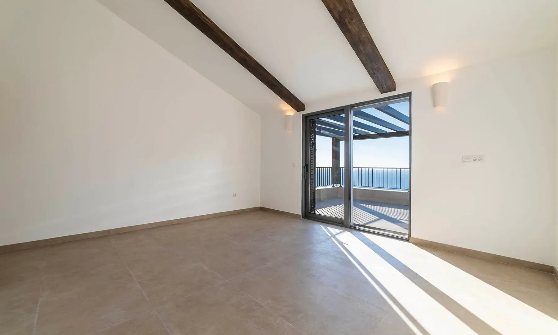 Sale, house, 420m², Blizikuće, Budva