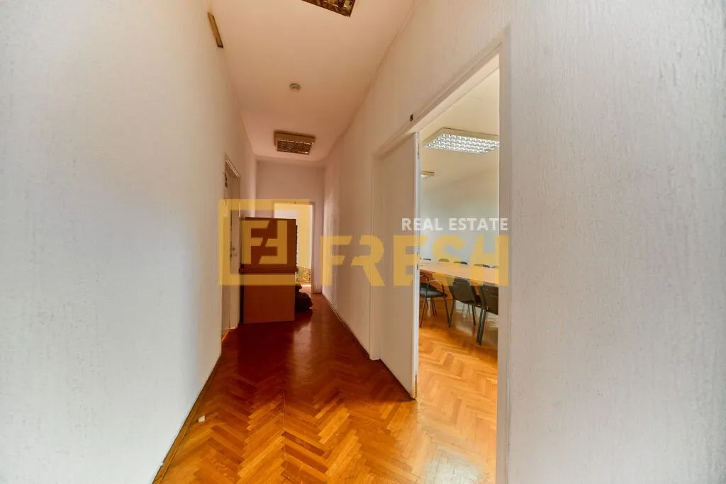 Rent, office space, 345m², Centar, Podgorica