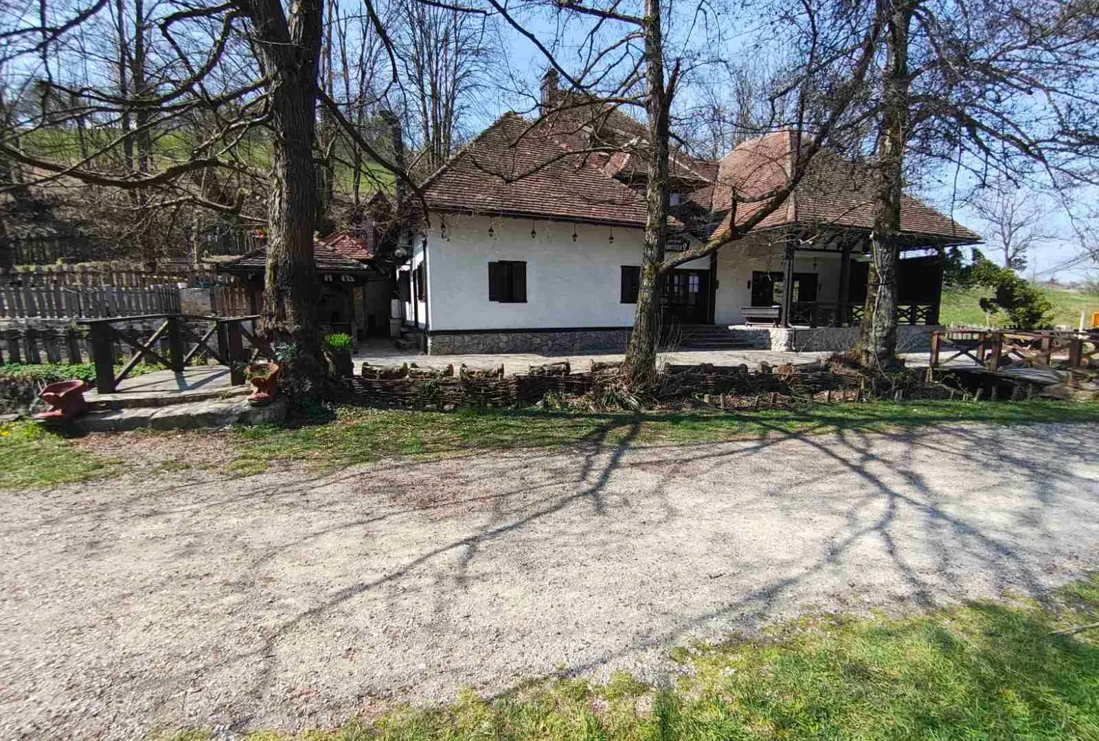 Rent, office space, 210m², Tršić, Loznica
