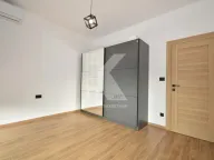 Izdavanje, kuća, 190m², Tološi, Podgorica - image 25