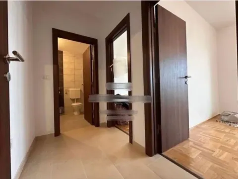 Prodaja, dvosoban stan, 72m², Podgorica, Crna Gora - image 3