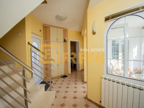 Rent, house, 140m², Dahna, Podgorica - image 11
