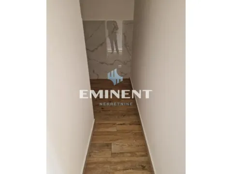 Prodaja, trosoban stan, 80m², Zemun Gornji Grad, Zemun Sve Podlokacije - image 9