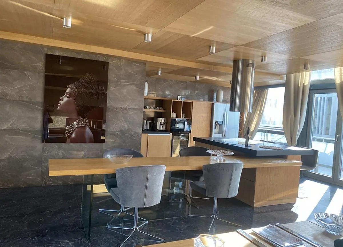 Rent, two bedroom apartment, 210m², Kalenić Pijaca, Vračar Sve Podlokacije