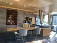 Izdavanje, dvosoban stan, 210m², Kalenić Pijaca, Vračar Sve Podlokacije - image 3