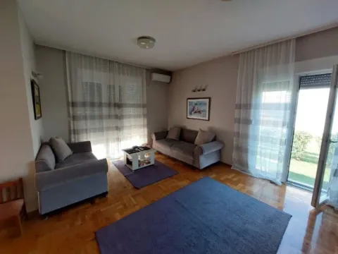 Rent, house, 120m², Tološi, Podgorica