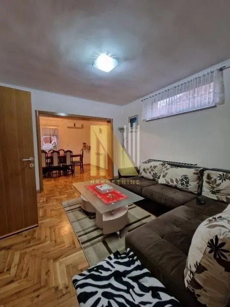 Prodaja, kuća, 350m², Sremska Kamenica, Petrovaradin