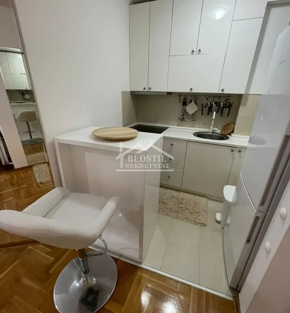 Rent, one bedroom apartment, 41m², Kluz, Zvezdara Sve Podlokacije