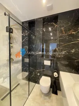 Izdavanje, trosoban stan, 107m², Tašmajdan, Palilula Sve Podlokacije - image 13