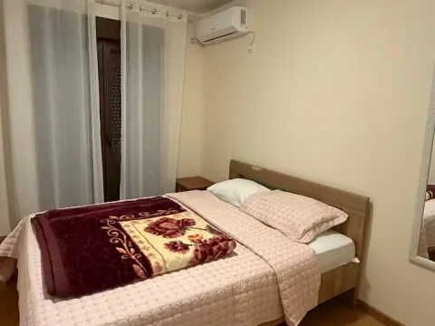 Izdavanje, dvosoban stan, 68m², Podmaine, Budva - image 8