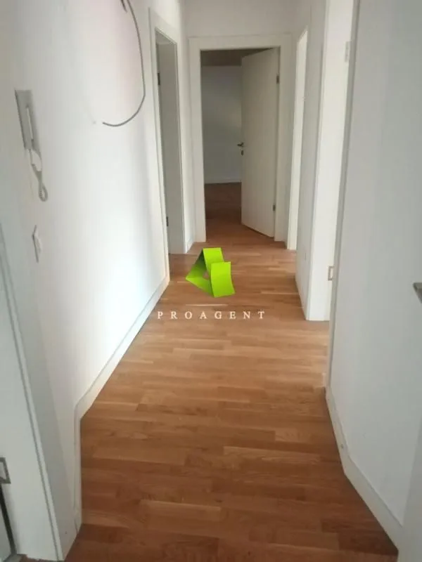 Rent, office space, 192m², Palilula, Niš