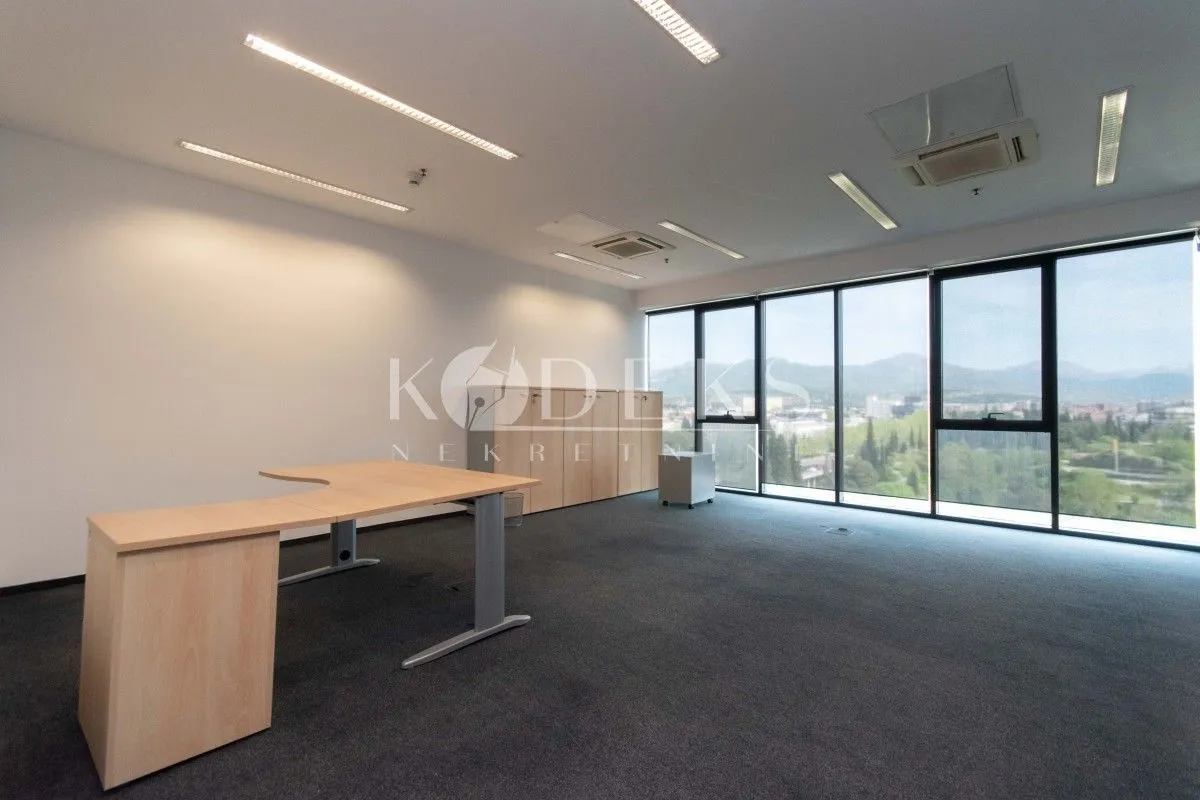 Rent, office space, 318m², Preko Morače, Podgorica