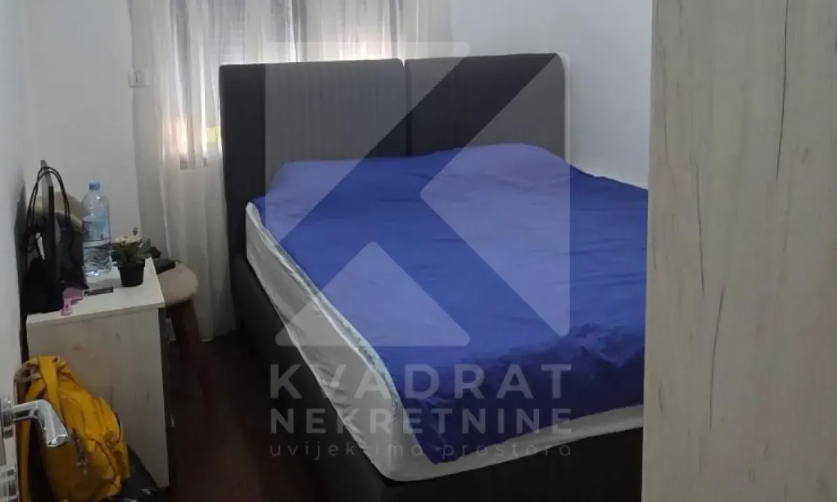 Prodaja, trosoban stan, 66m², Krivi Most, Podgorica