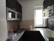 Izdavanje, trosoban stan, 70m², Zemun Sve Podlokacije, Beograd - image 2