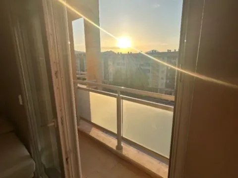 Izdavanje, jednosoban stan, 53m², City Kvart, Podgorica - image 10