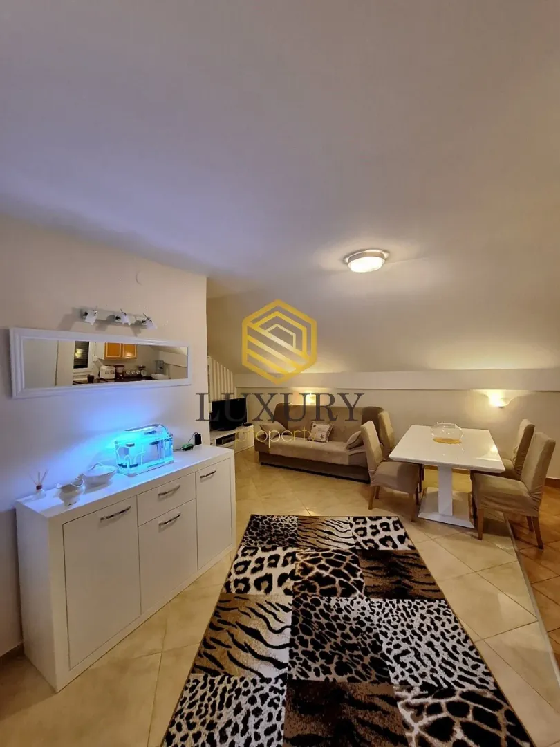 Izdavanje, dvosoban stan, 70m², Donja Gorica, Podgorica