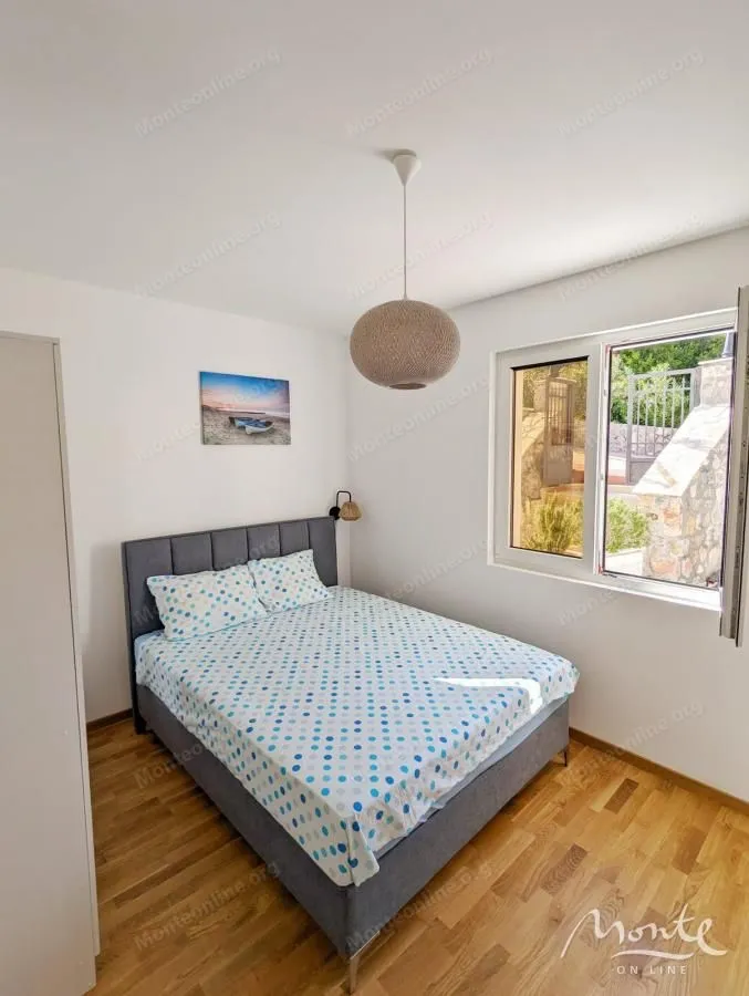 Prodaja, dvosoban stan, 47m², Đuraševići, Tivat