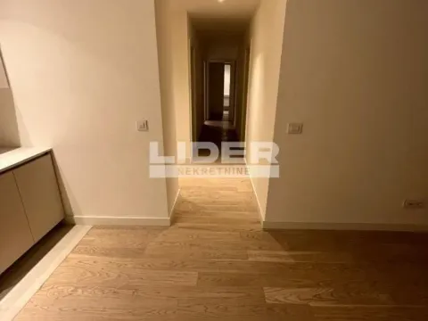 Sale, four bedroom apartment, 109m², Savski Venac, Beograd - image 2