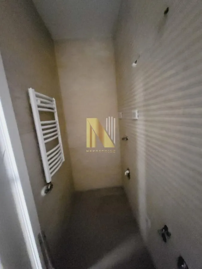 Prodaja, četvorosoban stan, 170m², Grbavica, Novi Sad Sve Podlokacije