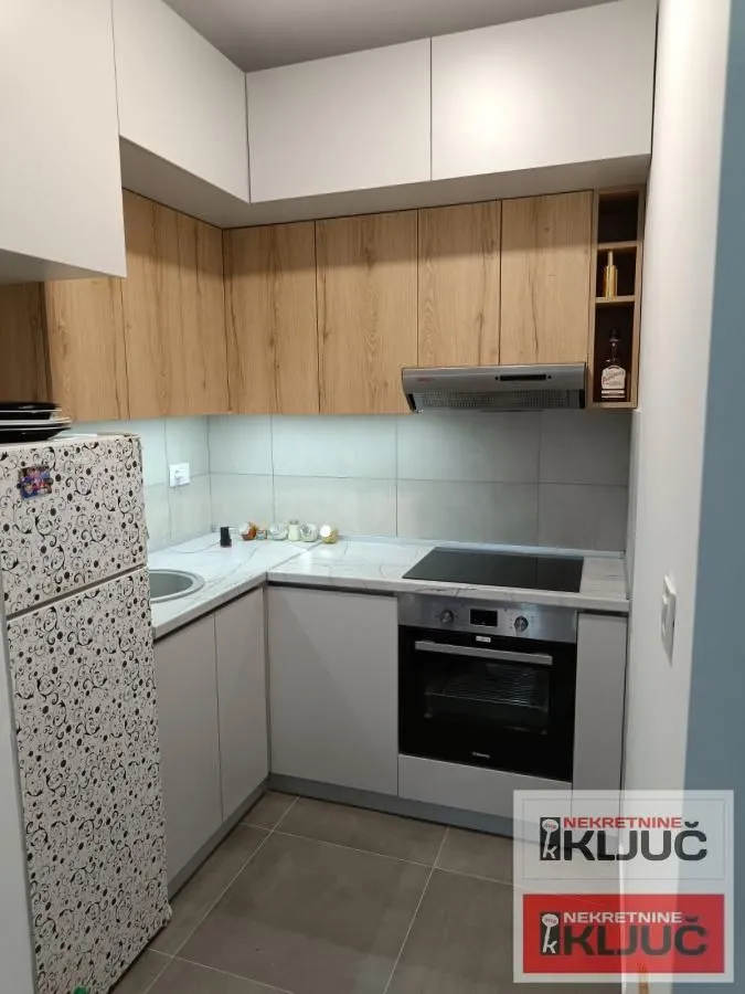 Izdavanje, jednosoban stan, 39m², Novo naselje, Novi Sad