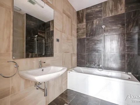 Sale, one bedroom apartment, 87m², Budva, Crna Gora - image 18