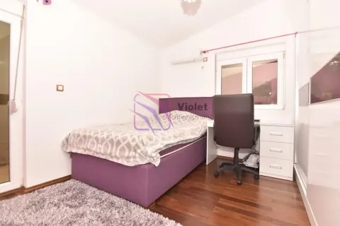 Prodaja, kuća, 175m², Velje Brdo, Podgorica - image 8
