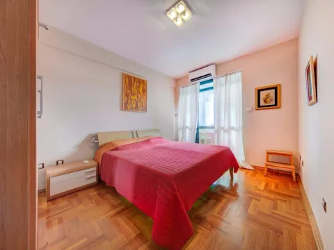 Prodaja, dvosoban stan, 84m², Centar, Podgorica - image 13