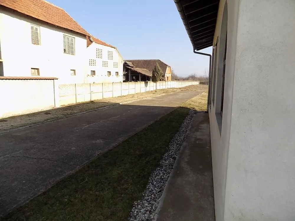 Rent, office space, 400m², Donje Vidovo, Paraćin