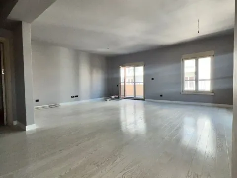 Prodaja, trosoban stan, 113m², Momišići, Podgorica - image 1