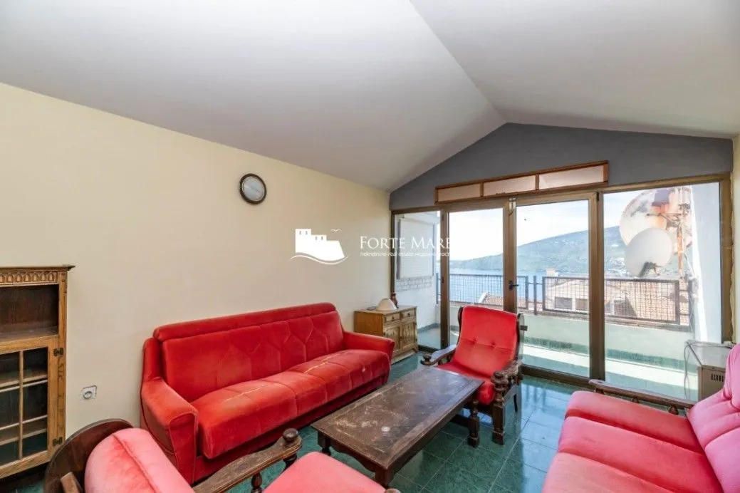 Prodaja, jednosoban stan, 200m², Topla, Herceg Novi