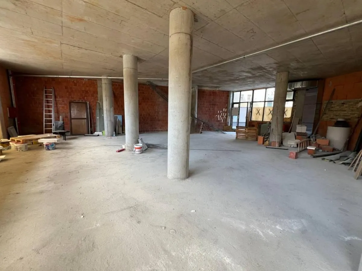 Rent, office space, 327m², Socijalno, Novi Sad Sve Podlokacije