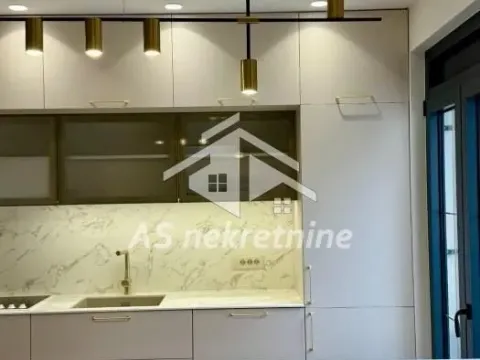 Izdavanje, trosoban stan, 113m², Čubura, Beograd - image 7