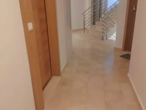 Sale, studio apartment, 33m², Rafailovići, Budva - image 5