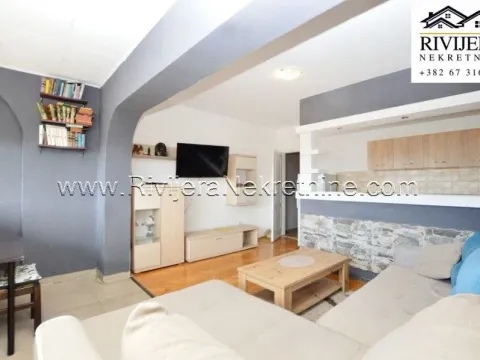 Sale, two bedroom apartment, 75m², Centar, Herceg Novi - image 2