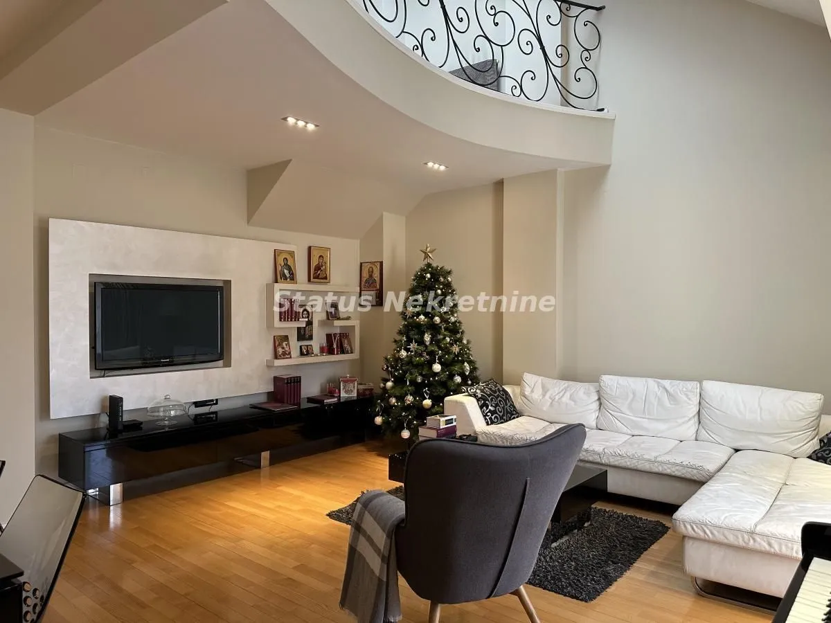 Prodaja, četvorosoban stan, 134m², Grbavica, Novi Sad Sve Podlokacije