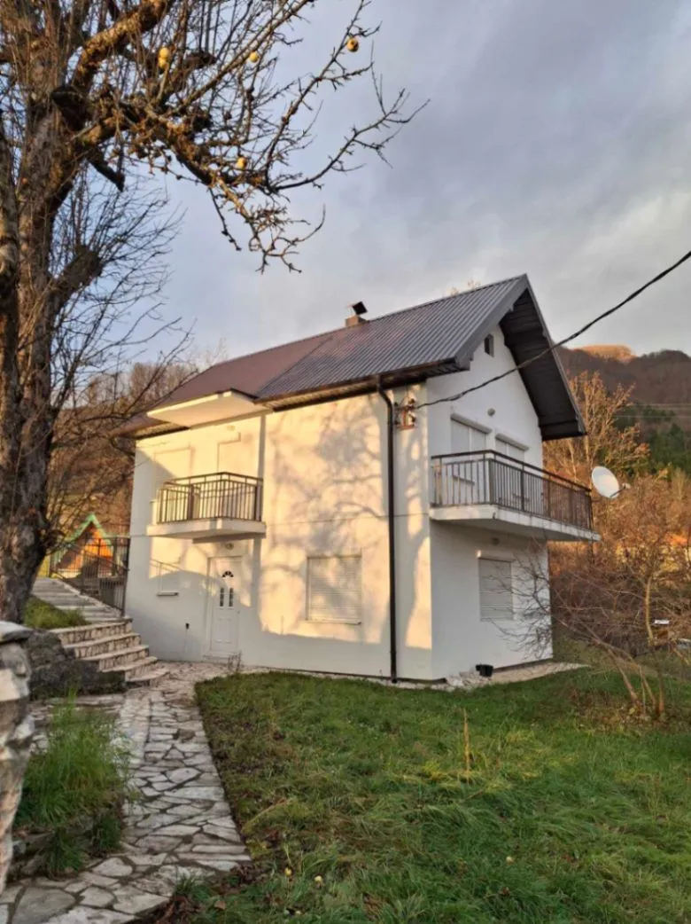 Izdavanje, kuća, 80m², Selišta, Kolašin