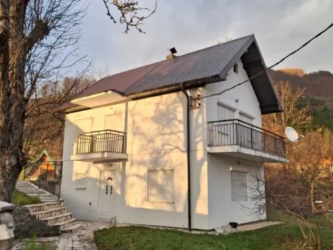 Izdavanje, kuća, 80m², Selišta, Kolašin - image 1