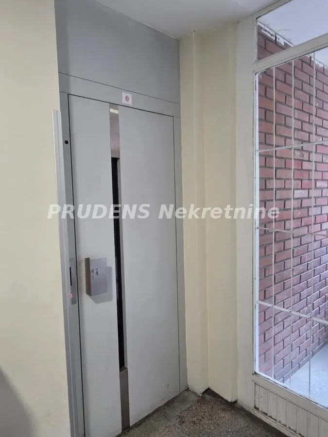 Sale, four bedroom apartment, 114m², Centar Sve Podlokacije, Beograd