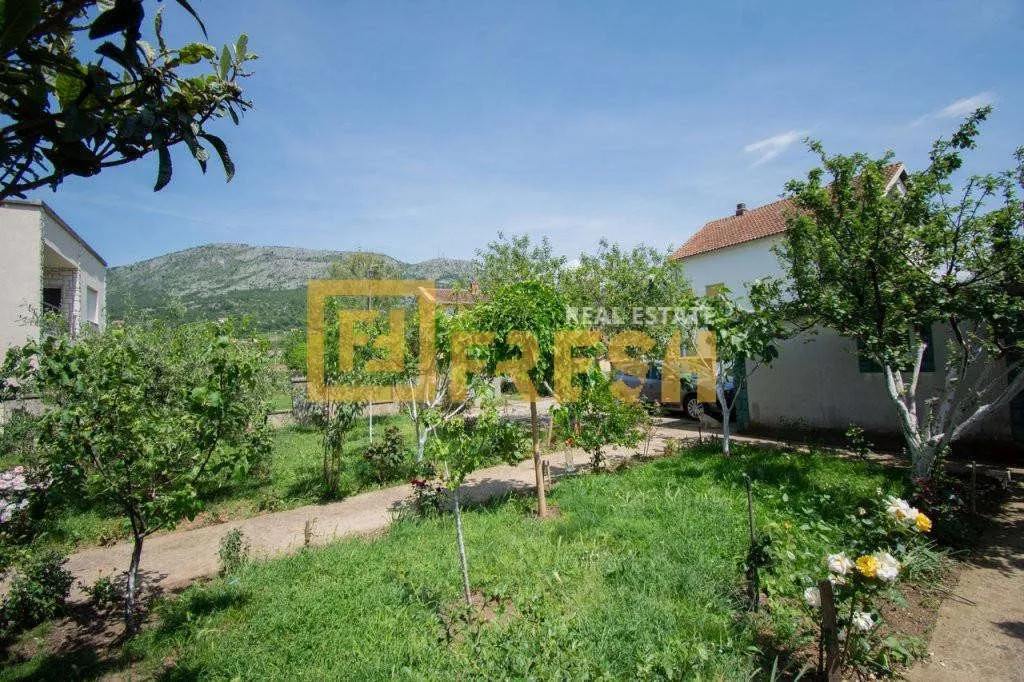Prodaja, kuća, 356m², Murtovina, Podgorica