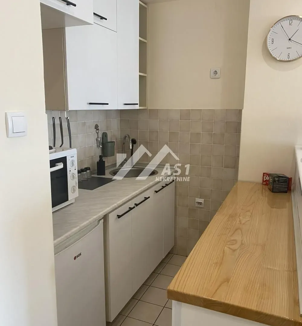 Izdavanje, dvosoban stan, 48m², Sajam, Novi Sad Sve Podlokacije