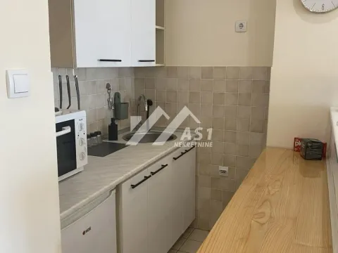 Izdavanje, dvosoban stan, 48m², Sajam, Novi Sad Sve Podlokacije - image 8