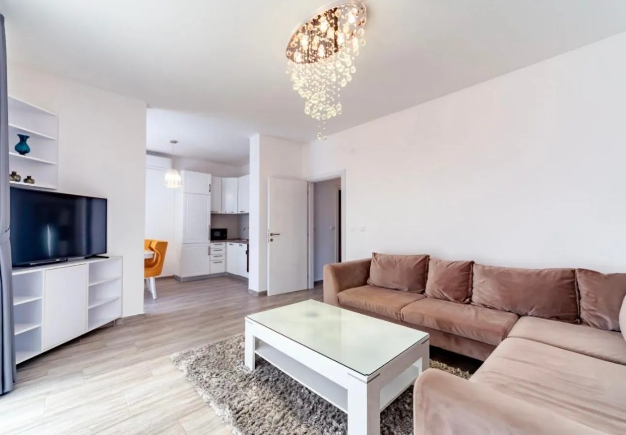 Rent, three bedroom apartment, 127m², Petrovac, Budva