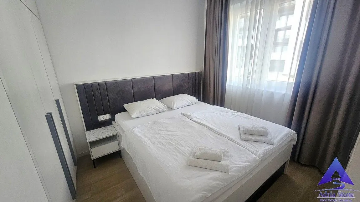 Prodaja, dvosoban stan, 63m², Bečići, Budva
