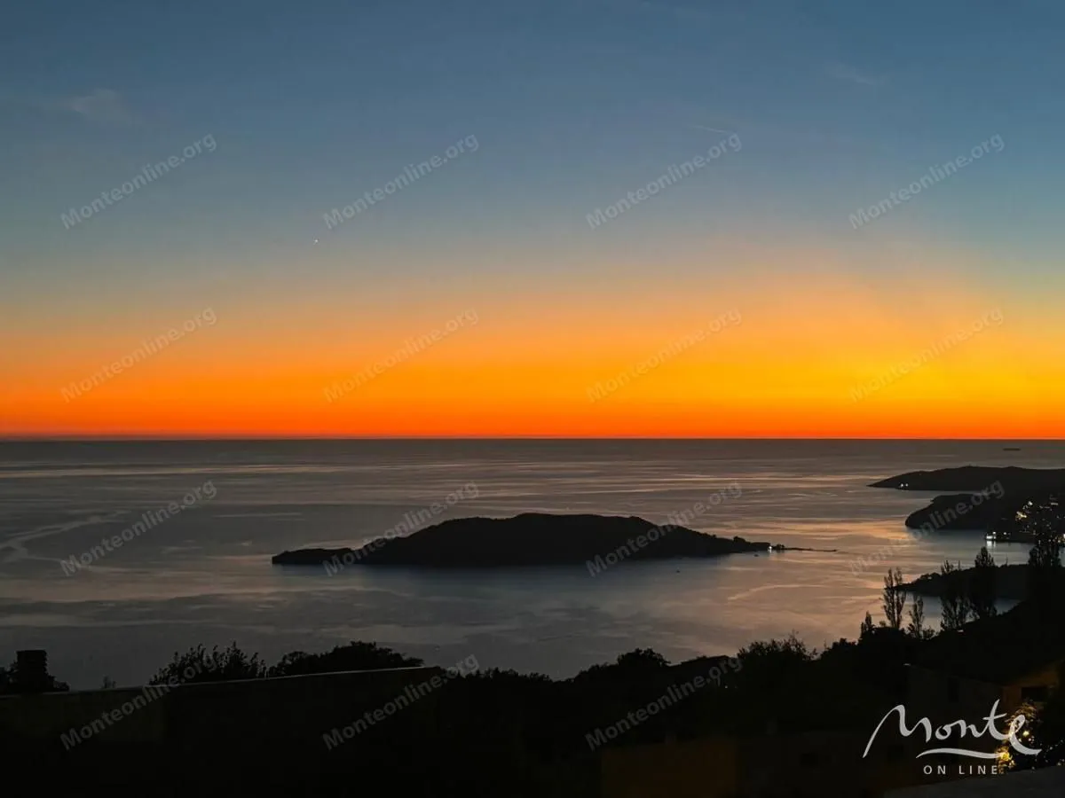 Sale, house, 257m², Kuljače, Budva