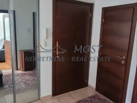 Izdavanje, dvosoban stan, 74m², Blok 9, Podgorica - image 5