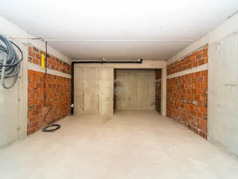 Izdavanje, poslovni prostor, 43m², Pobrežje, Podgorica - image 5