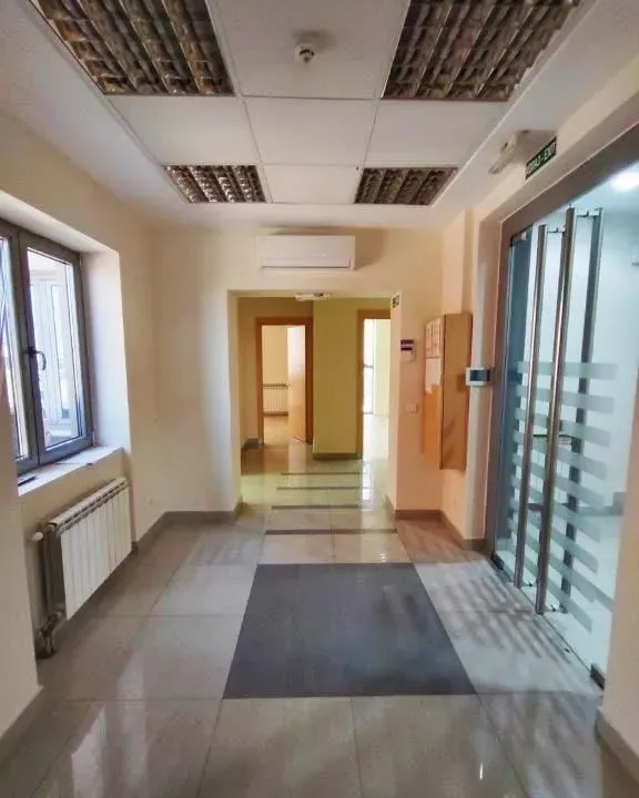 Rent, office space, 210m², Savski Venac, Beograd