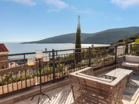 Rent, house, 145m², Luštica, Tivat - image 1