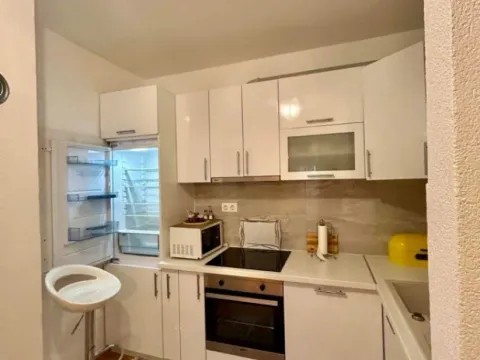 Prodaja, jednosoban stan, 55m², Ilino, Bar - image 6